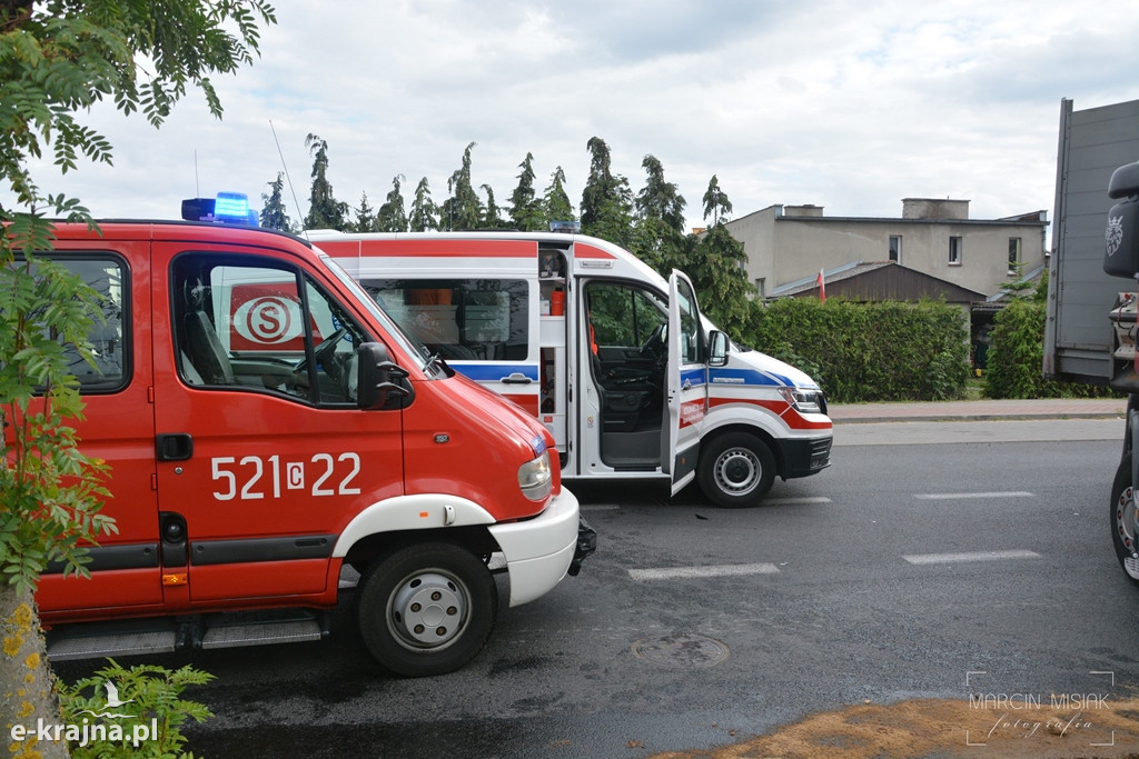 Motocyklista zderzył się z ciężarówką