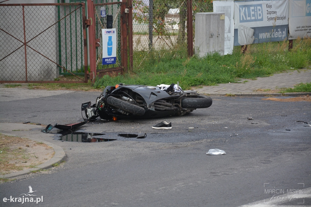 Motocyklista zderzył się z ciężarówką