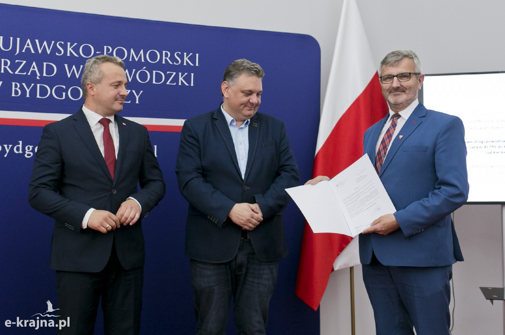 Blisko 10 milionów na drogi gminne i powiatowe