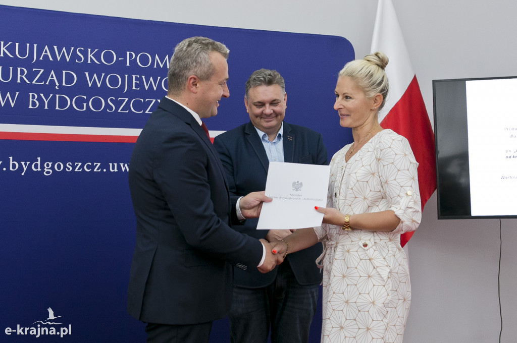 Blisko 10 milionów na drogi gminne i powiatowe