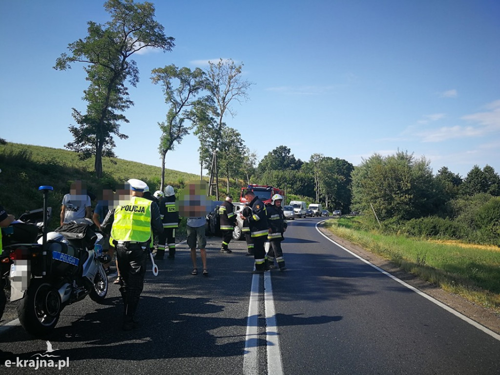 Wypadek z udziałem 3 aut osobowych