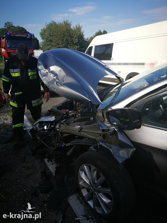 Wypadek z udziałem 3 aut osobowych