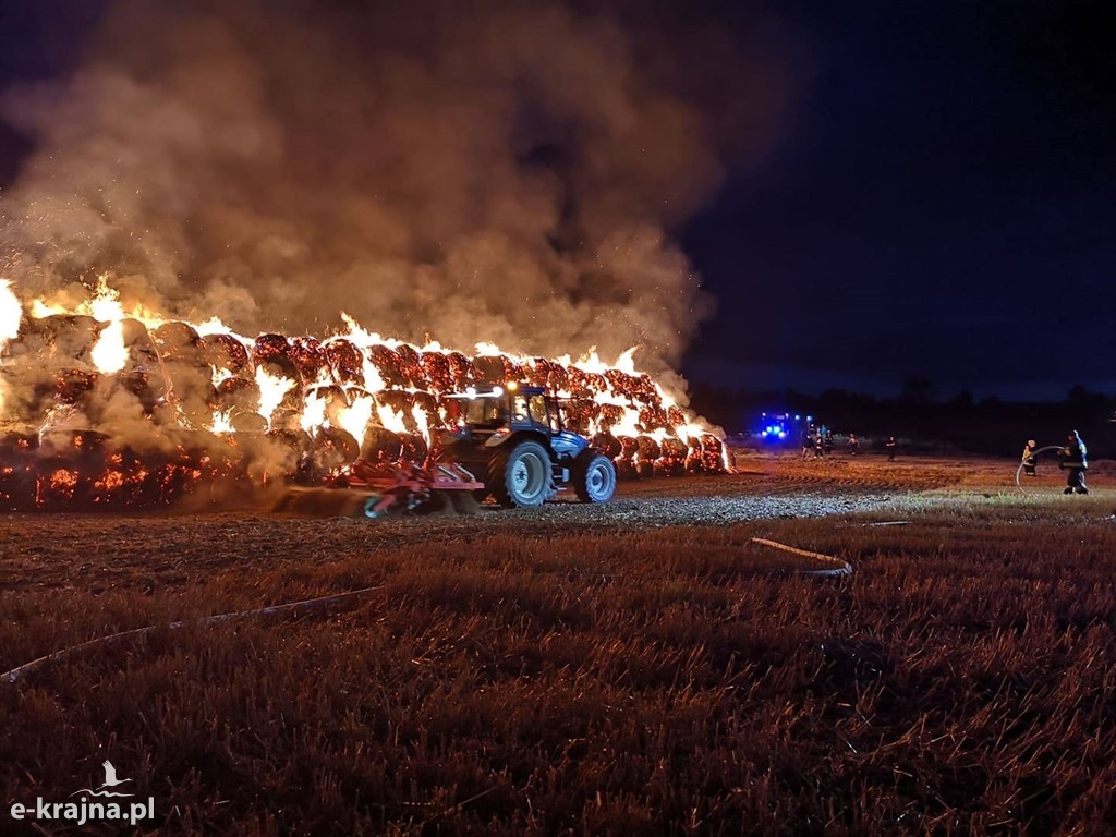 Pożar stogu słomy