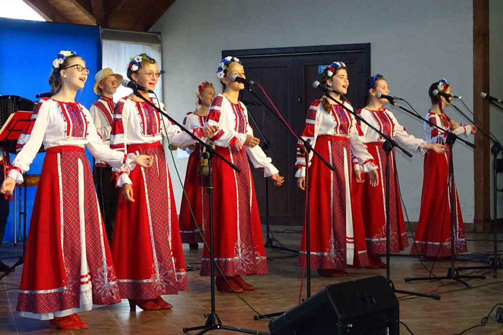 Borowliańska Kryniczka w amfiteatrze nad Jeziorem Mochel