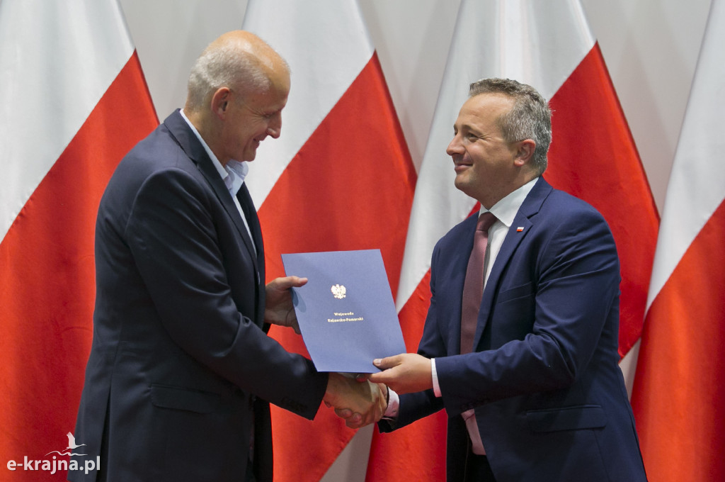 Pierwsze umowy o dofinansowanie odbudowy połączeń lokalnych