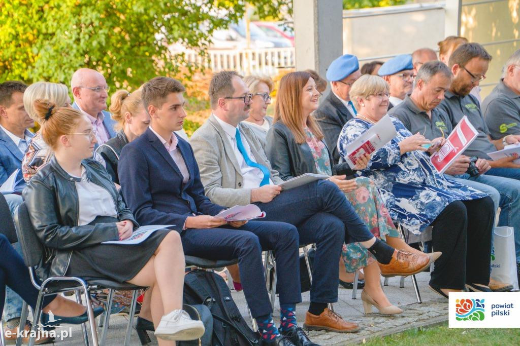 Czytanie polskich nowel przy dźwiękach katarynki