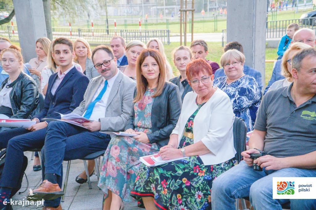 Czytanie polskich nowel przy dźwiękach katarynki