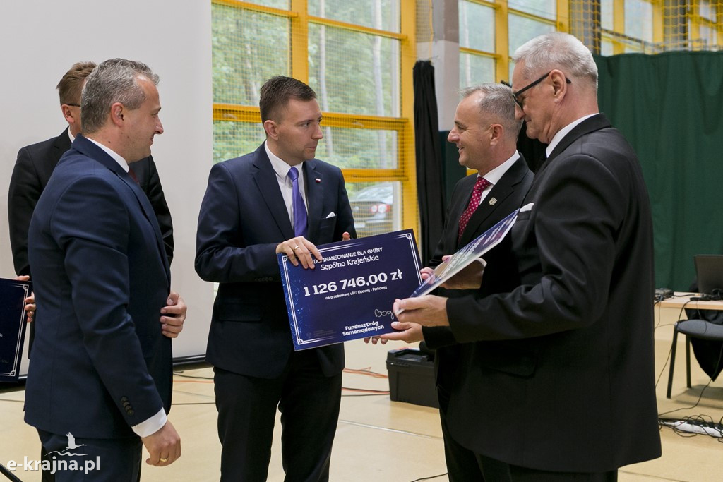 Wsparcie na remonty dróg powiatowych i gminnych