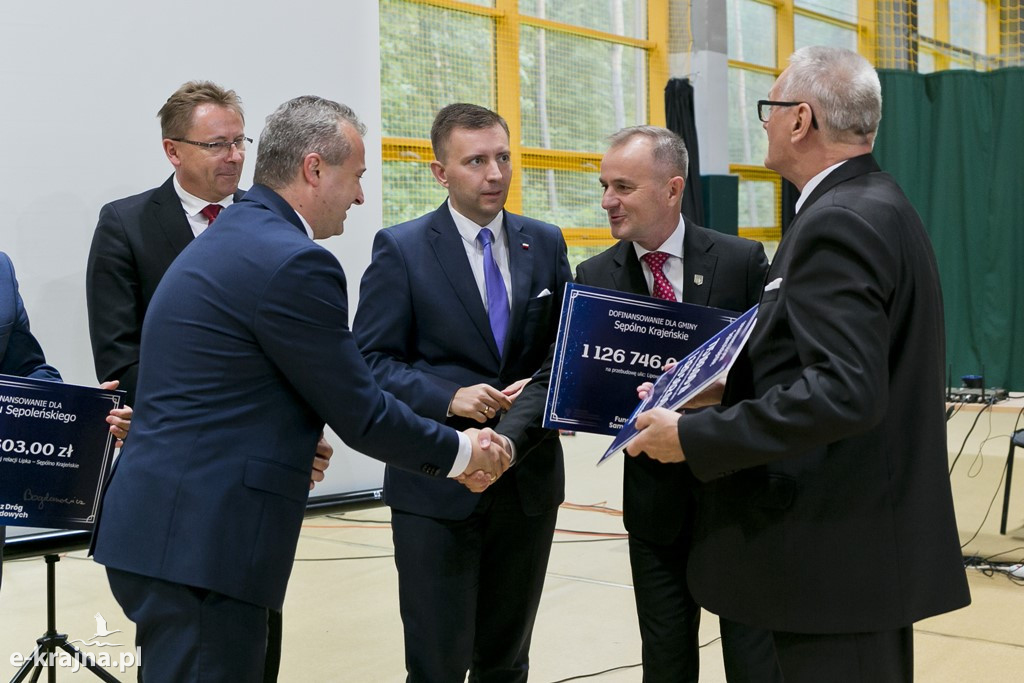 Wsparcie na remonty dróg powiatowych i gminnych