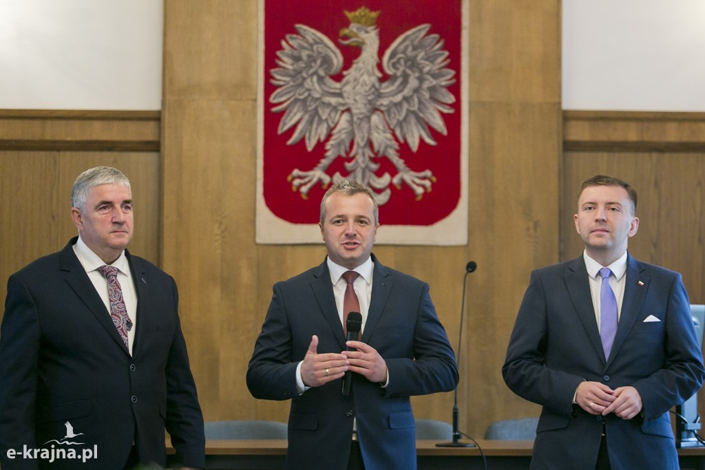 Wsparcie na remonty dróg powiatowych i gminnych