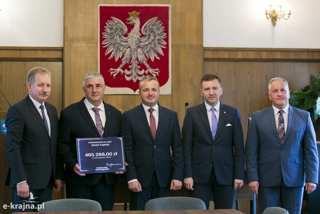 Wsparcie na remonty dróg powiatowych i gminnych
