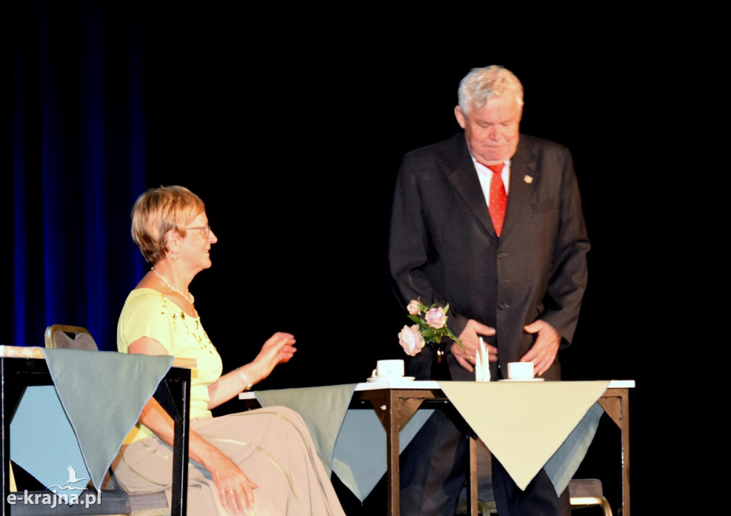 Teatr Bakro w sanatoryjnej formie