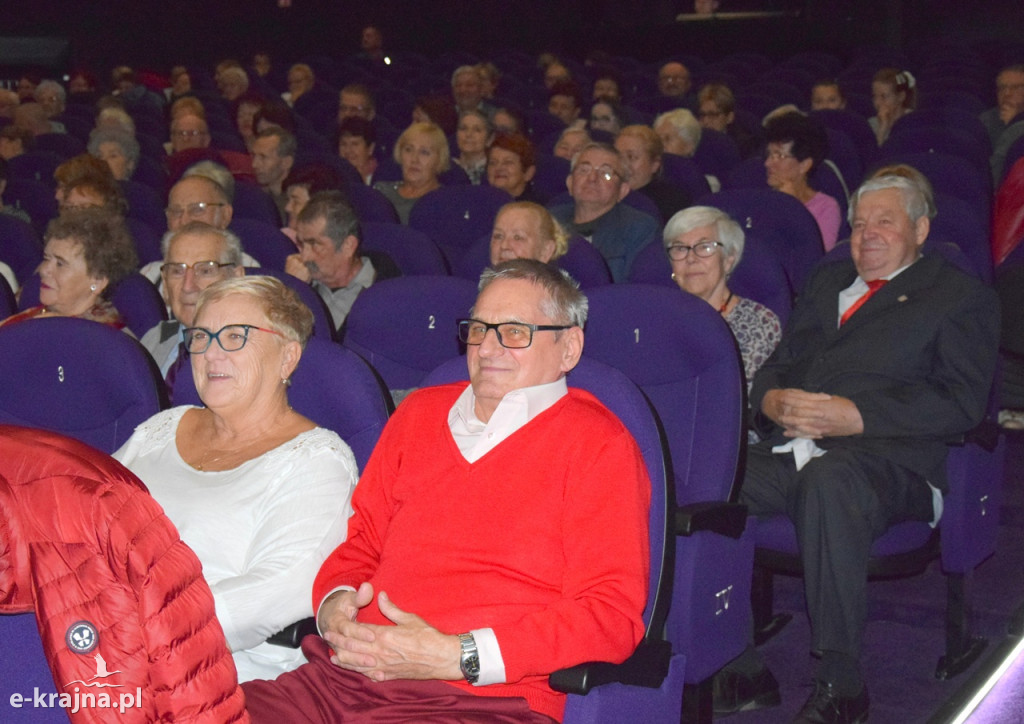 Teatr Bakro w sanatoryjnej formie