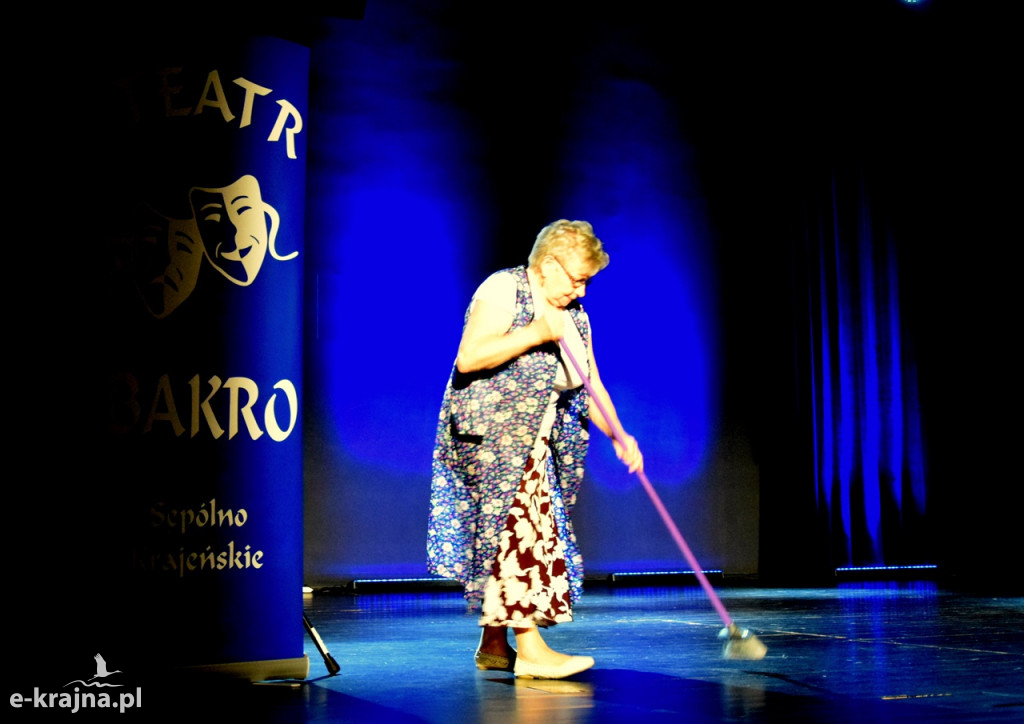 Teatr Bakro w sanatoryjnej formie