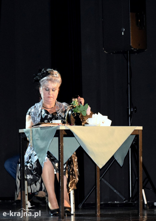 Teatr Bakro w sanatoryjnej formie