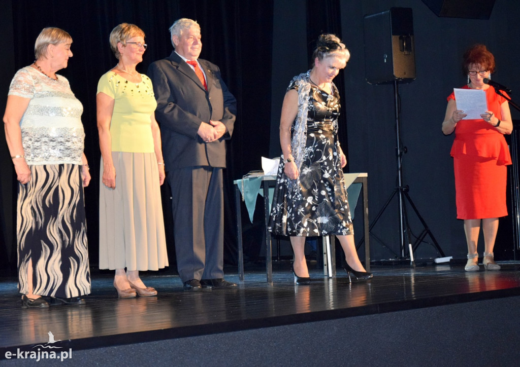 Teatr Bakro w sanatoryjnej formie