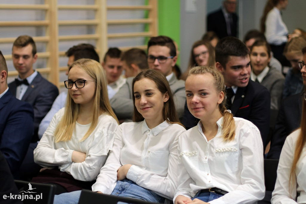 Uroczystość nadania imienia szkołom ZSCKR w Sypniewie cz. 1