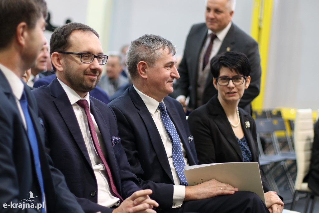 Uroczystość nadania imienia szkołom ZSCKR w Sypniewie cz. 1