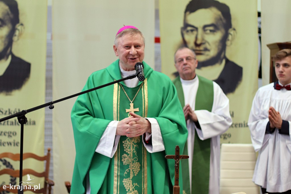 Uroczystość nadania imienia szkołom ZSCKR w Sypniewie cz. 1