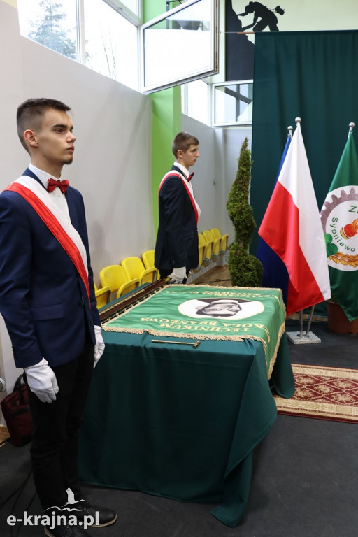 Uroczystość nadania imienia szkołom ZSCKR w Sypniewie cz. 1