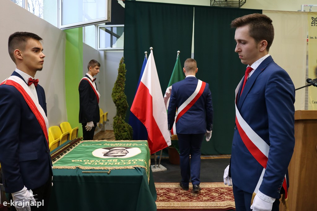 Uroczystość nadania imienia szkołom ZSCKR w Sypniewie cz. 1