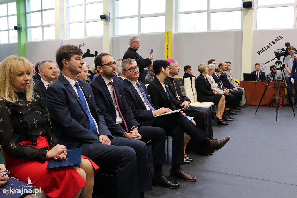 Uroczystość nadania imienia szkołom ZSCKR w Sypniewie cz. 1