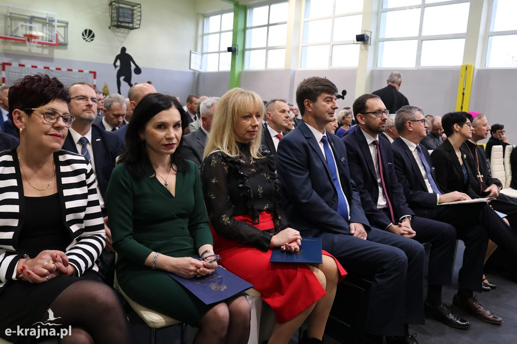 Uroczystość nadania imienia szkołom ZSCKR w Sypniewie cz. 1