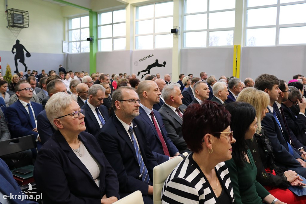 Uroczystość nadania imienia szkołom ZSCKR w Sypniewie cz. 1