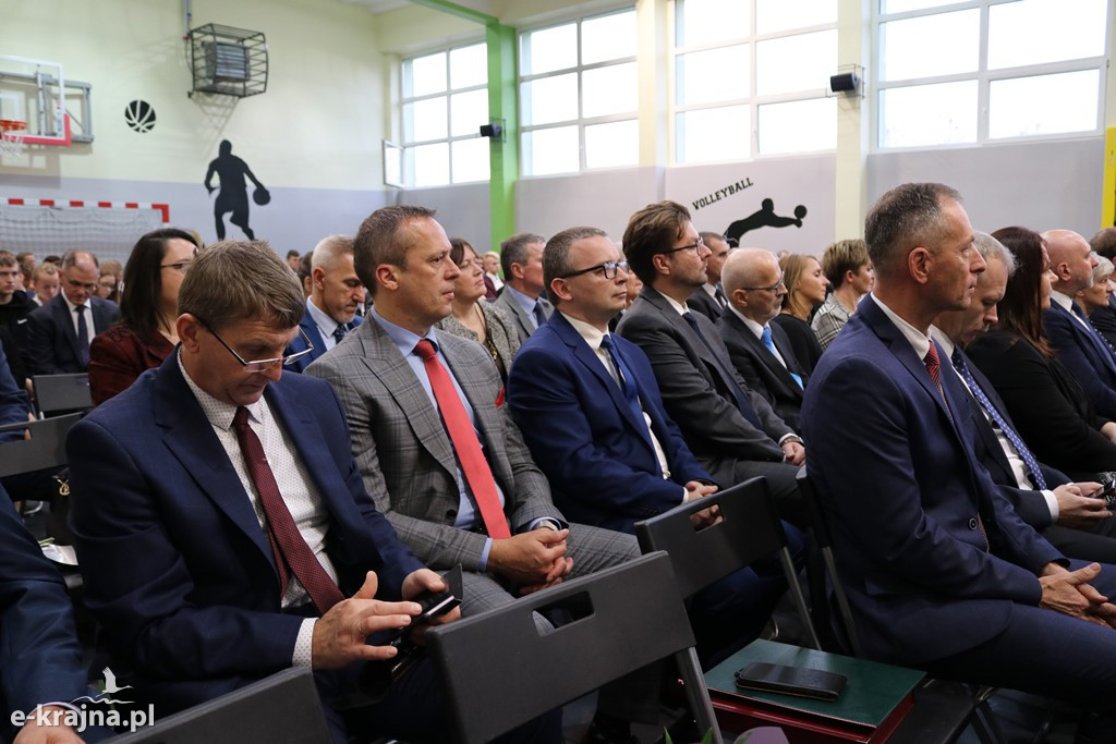 Uroczystość nadania imienia szkołom ZSCKR w Sypniewie cz. 1
