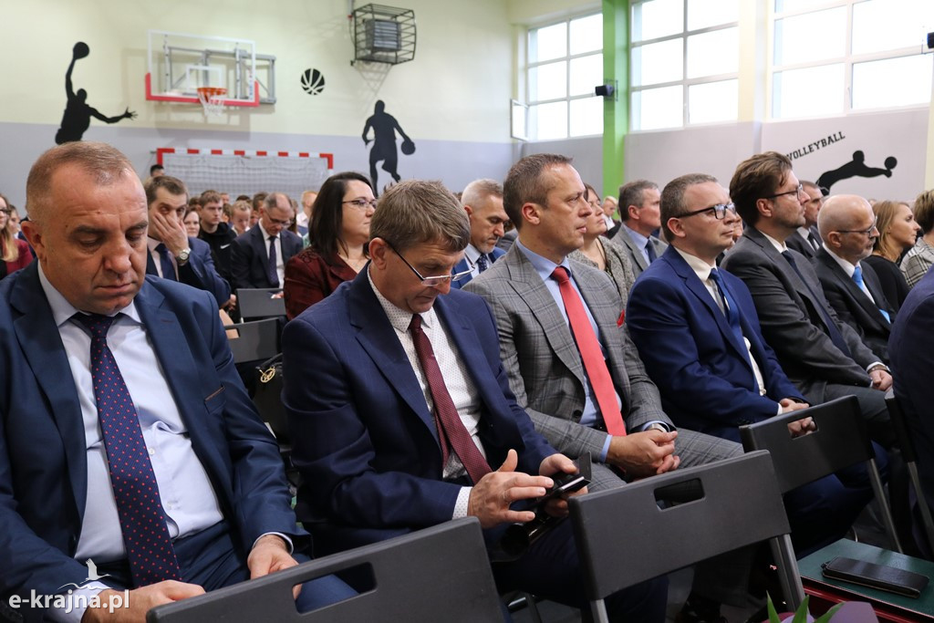 Uroczystość nadania imienia szkołom ZSCKR w Sypniewie cz. 1