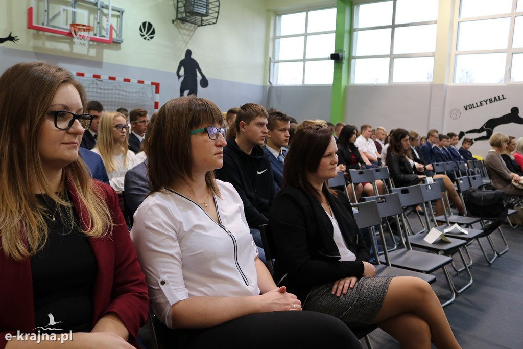 Uroczystość nadania imienia szkołom ZSCKR w Sypniewie cz. 1