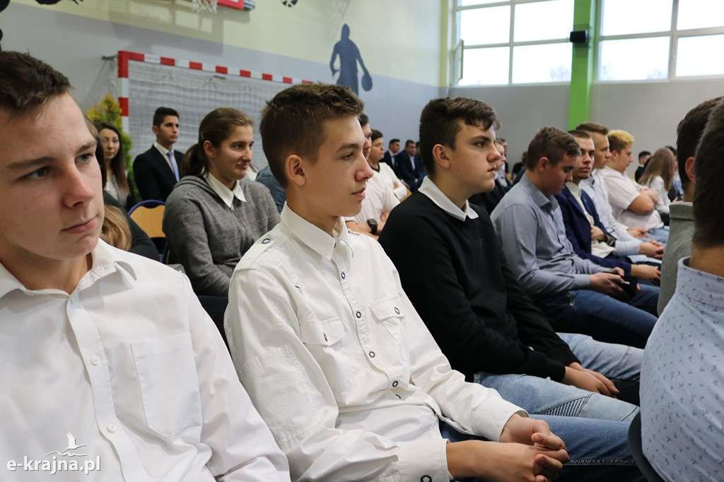 Uroczystość nadania imienia szkołom ZSCKR w Sypniewie cz. 1