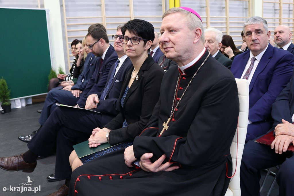 Uroczystość nadania imienia szkołom ZSCKR w Sypniewie cz. 1