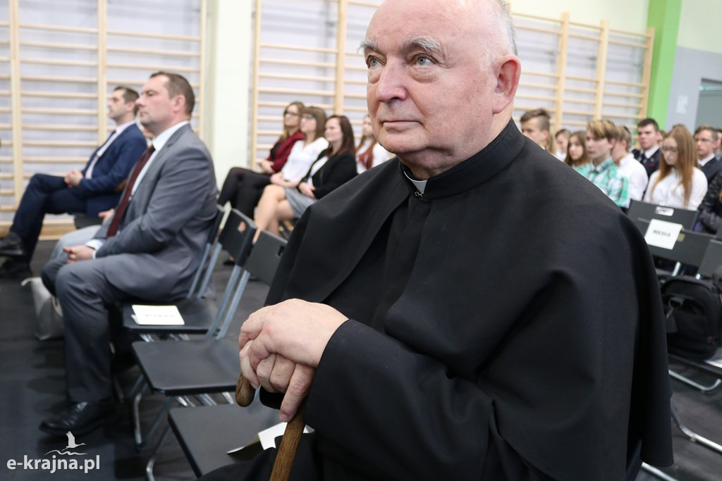 Uroczystość nadania imienia szkołom ZSCKR w Sypniewie cz. 1