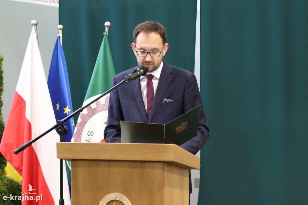 Uroczystość nadania imienia szkołom ZSCKR w Sypniewie cz. 1