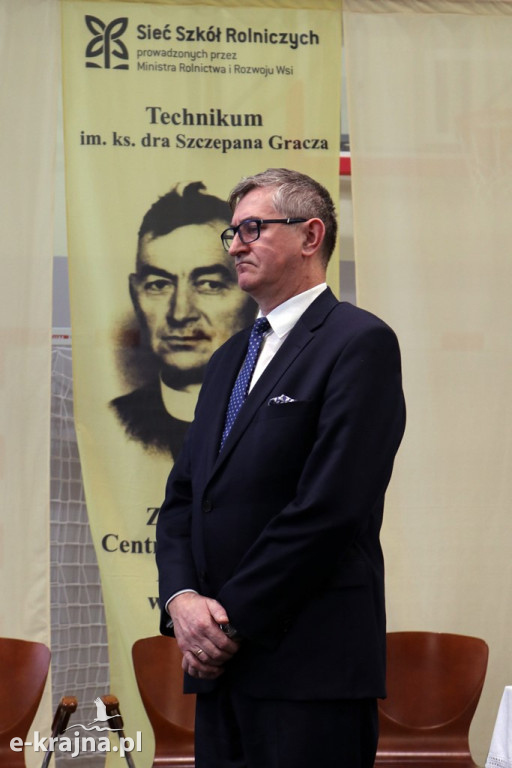 Uroczystość nadania imienia szkołom ZSCKR w Sypniewie cz. 1
