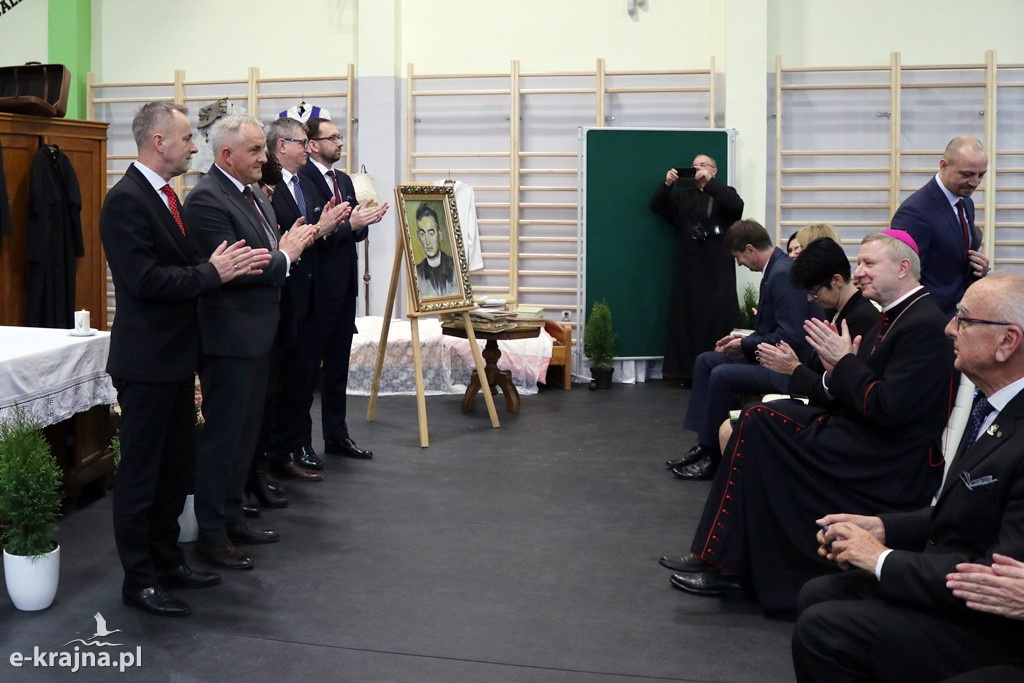 Uroczystość nadania imienia szkołom ZSCKR w Sypniewie cz. 1