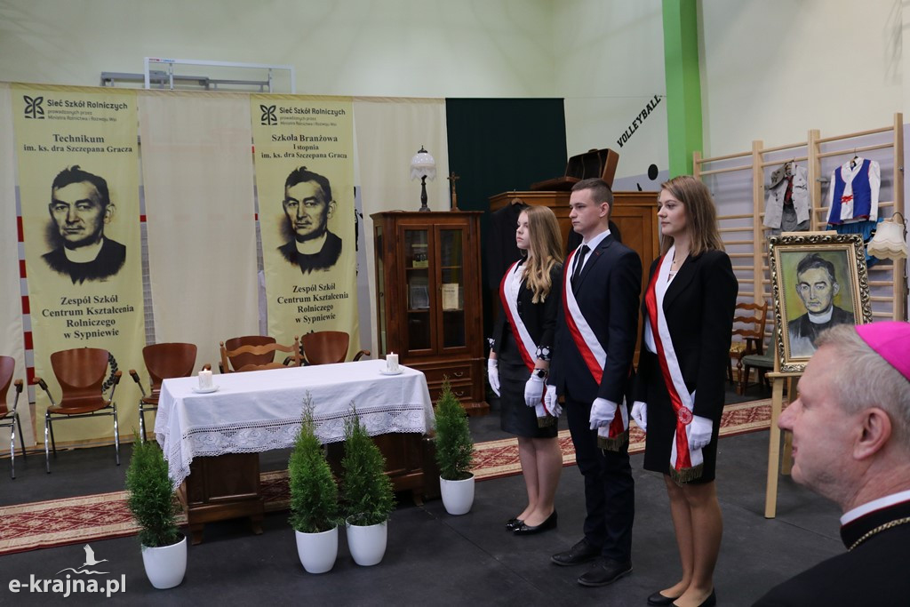 Uroczystość nadania imienia szkołom ZSCKR w Sypniewie cz. 1