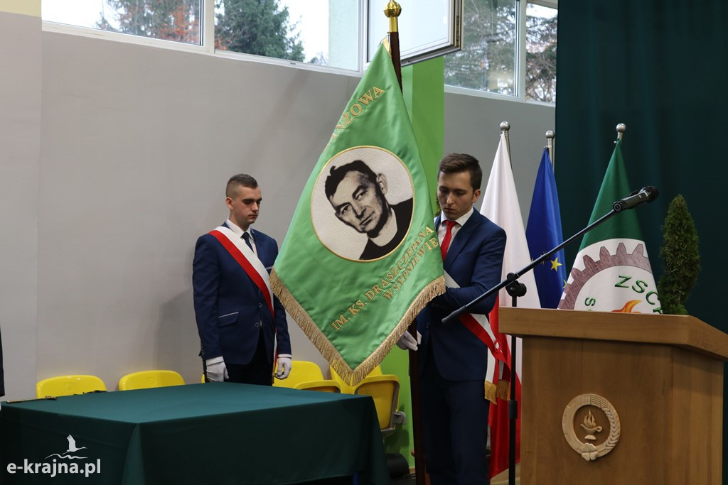 Uroczystość nadania imienia szkołom ZSCKR w Sypniewie cz. 1