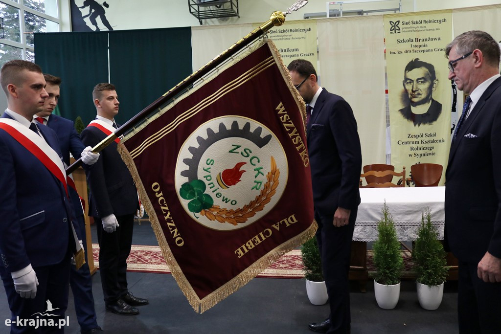 Uroczystość nadania imienia szkołom ZSCKR w Sypniewie cz. 1