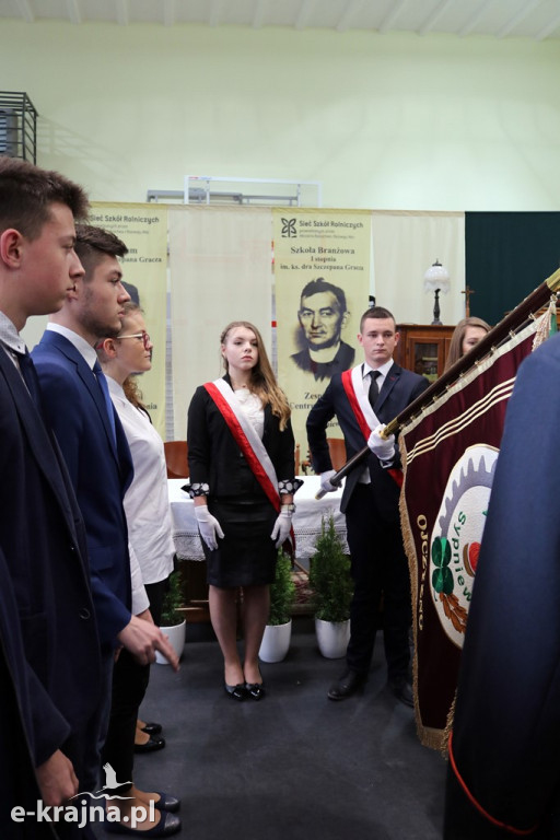 Uroczystość nadania imienia szkołom ZSCKR w Sypniewie cz. 1