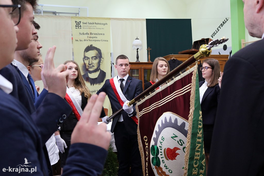 Uroczystość nadania imienia szkołom ZSCKR w Sypniewie cz. 1