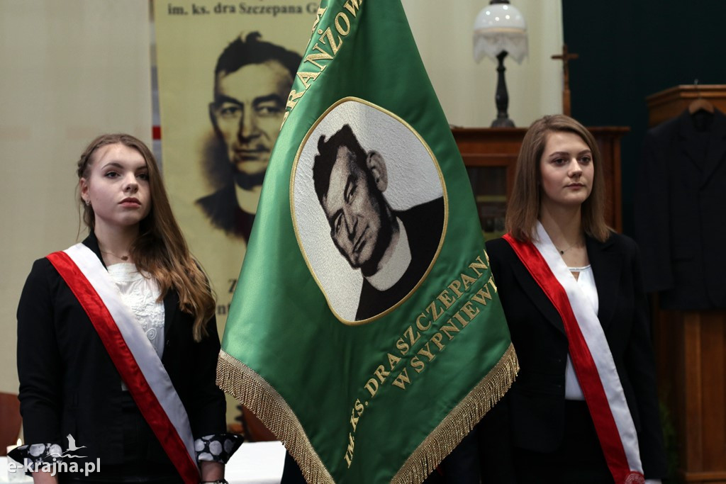 Uroczystość nadania imienia szkołom ZSCKR w Sypniewie cz. 1