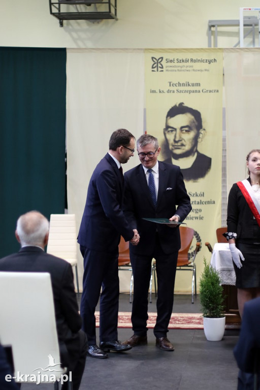 Uroczystość nadania imienia szkołom ZSCKR w Sypniewie cz.2