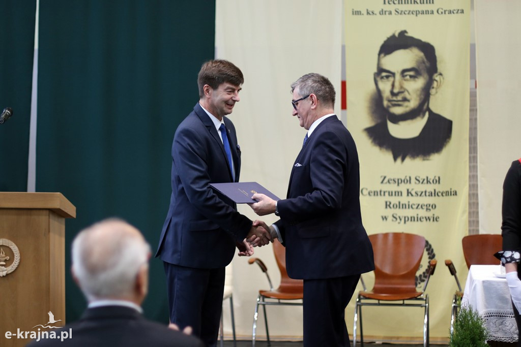 Uroczystość nadania imienia szkołom ZSCKR w Sypniewie cz.2