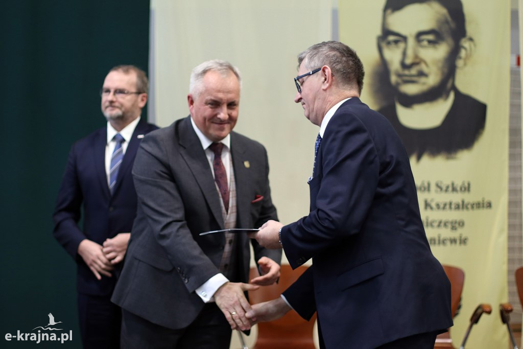 Uroczystość nadania imienia szkołom ZSCKR w Sypniewie cz.2