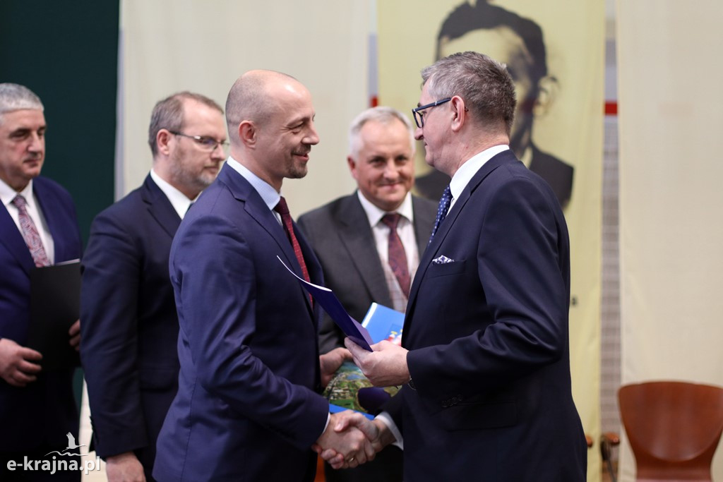 Uroczystość nadania imienia szkołom ZSCKR w Sypniewie cz.2