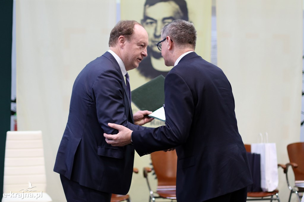 Uroczystość nadania imienia szkołom ZSCKR w Sypniewie cz.2