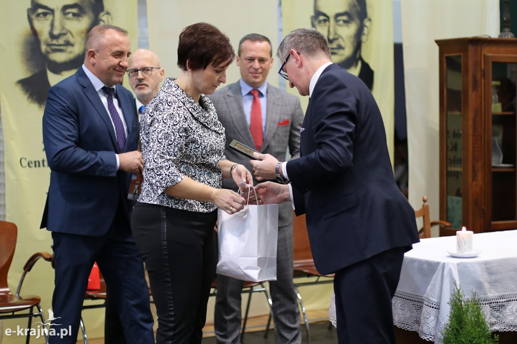 Uroczystość nadania imienia szkołom ZSCKR w Sypniewie cz.2