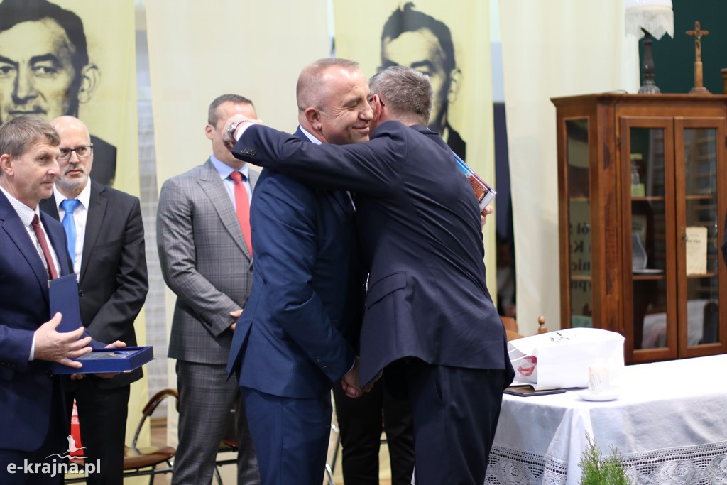 Uroczystość nadania imienia szkołom ZSCKR w Sypniewie cz.2